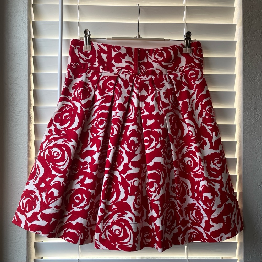 Forever 21 XXI Red Rose A-line Full Skirt  size: S